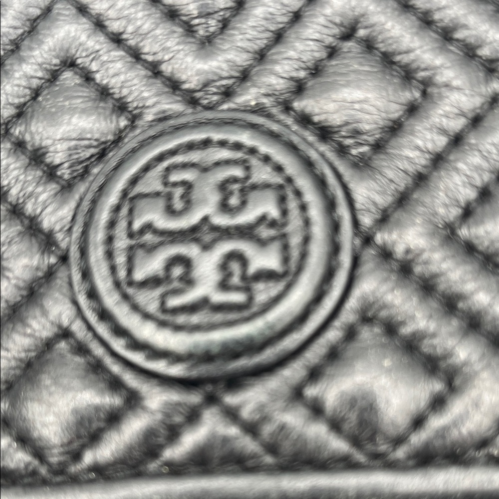 Tory Burch Black Quilted Shoulder Bag with Chain Strap - Picture 2 of 9